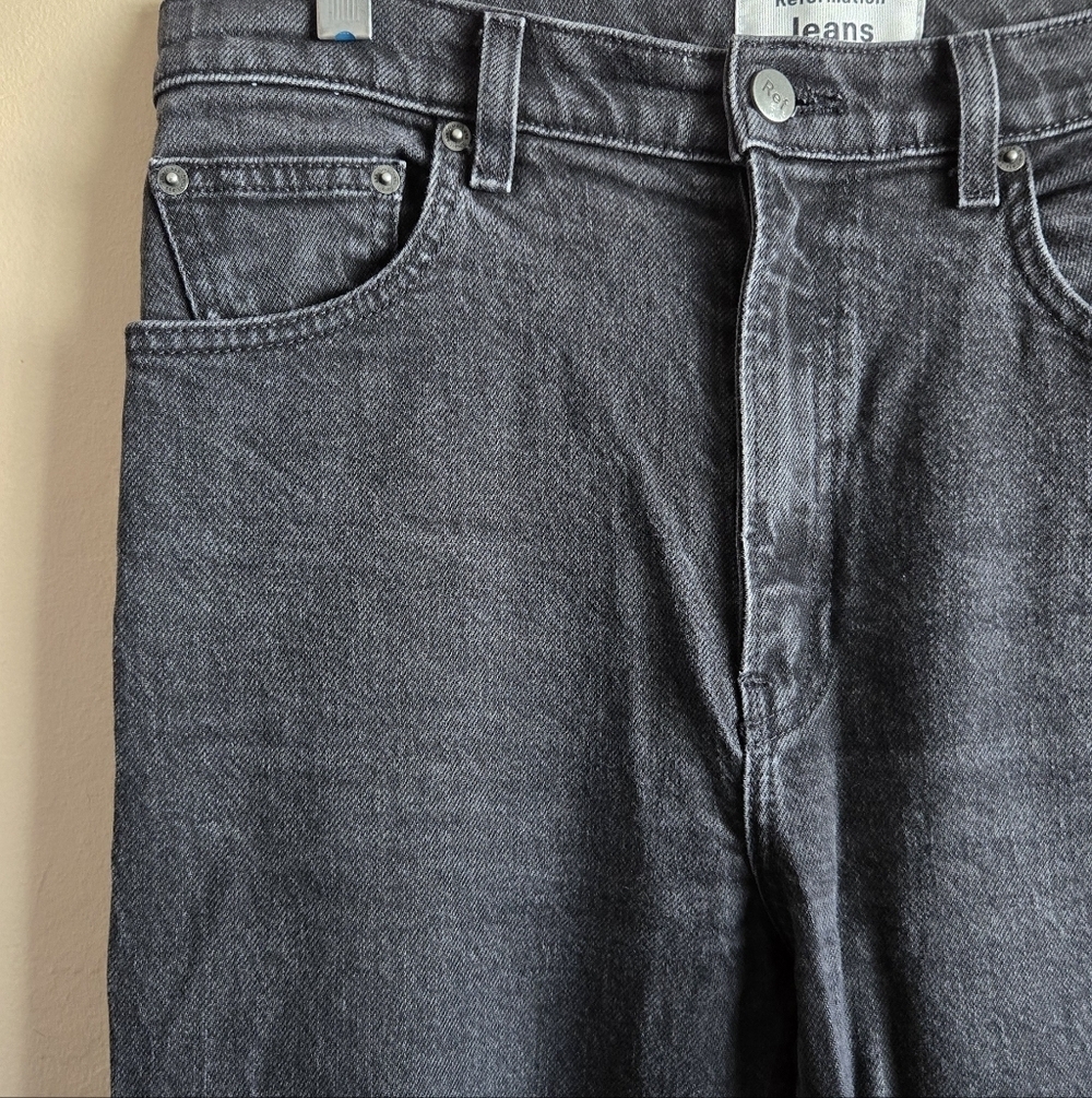 Reformation Liza High Straight Cropped Jeans Size 29 Faded Black Wash - Picture 2 of 10
